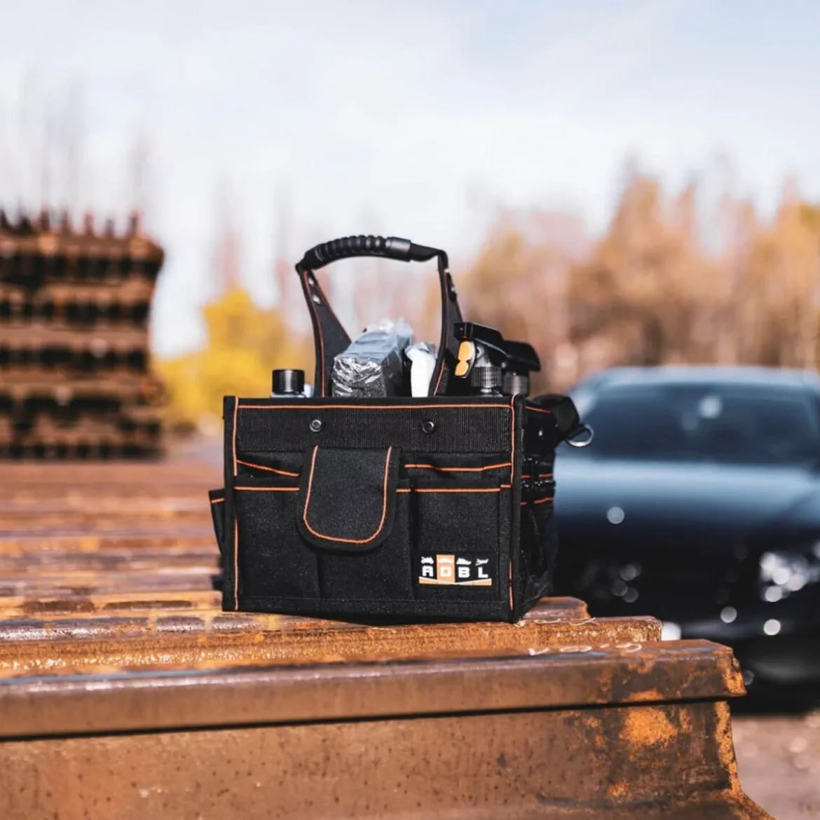 ADBL Necessary Detailing Tasche