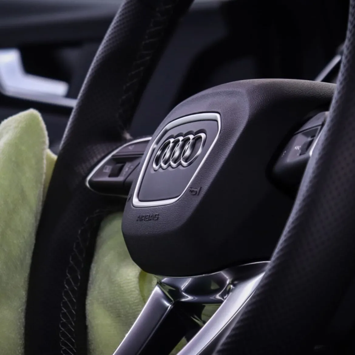 CarPro InnerQD Innenraum-Detailer 1L