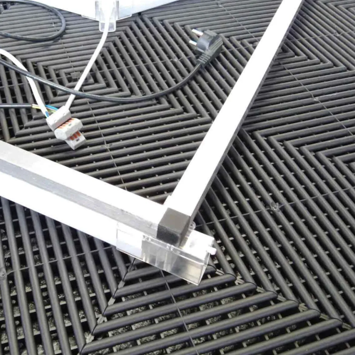 Performance Floor Hexagon LED-Deckenbeleuchtung inkl. Aluminiumrahmen